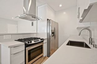 1451 Franklin St in Santa Monica!  Steps to SM Blvd and near the Water Garden. - Photo 1 of 1