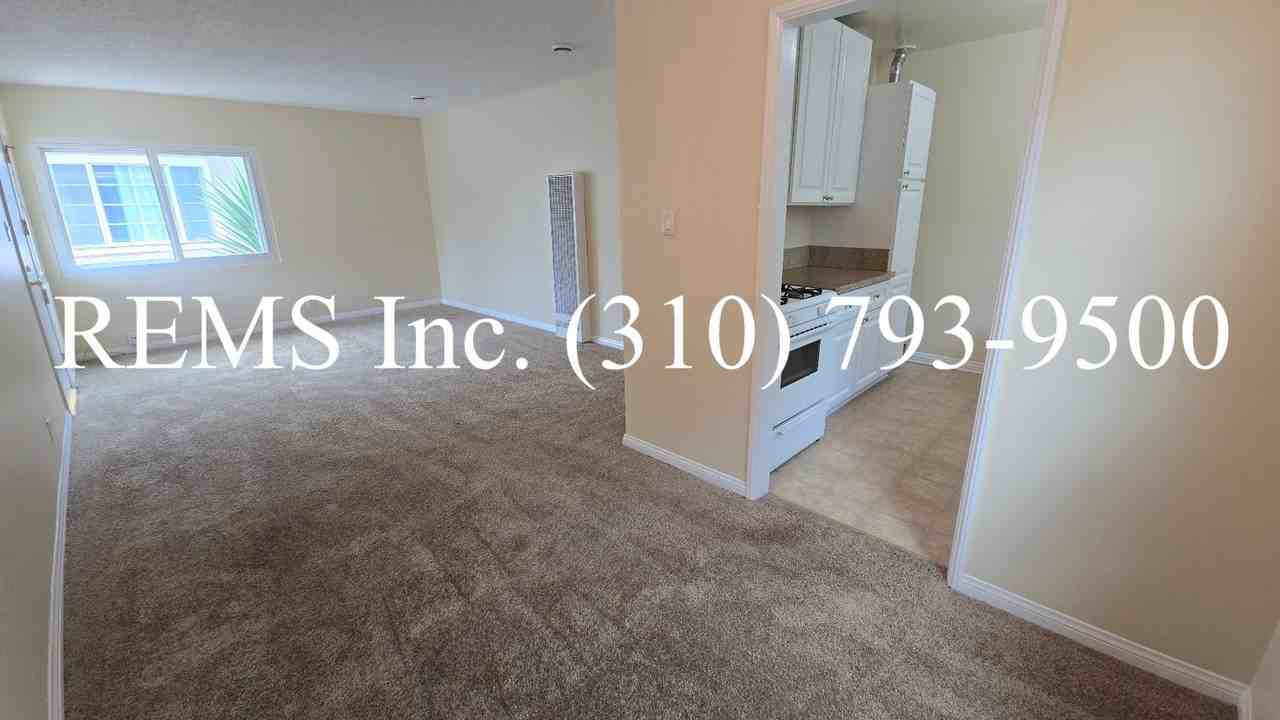 8926 Ramsgate Ave - Photo 6 of 20