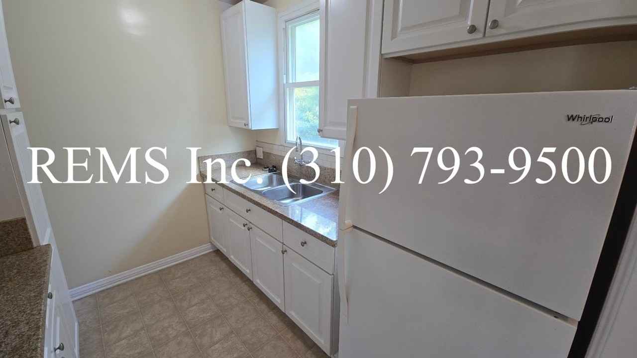 8926 Ramsgate Ave - Photo 7 of 20