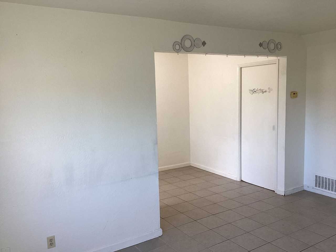 1535 South Ave #B - Photo 6 of 13