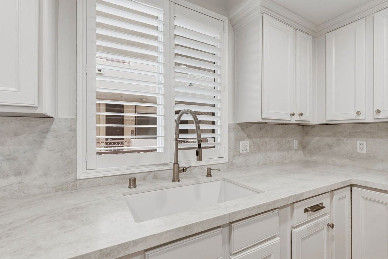 1444 S Point View St #204 - Photo 6 of 40