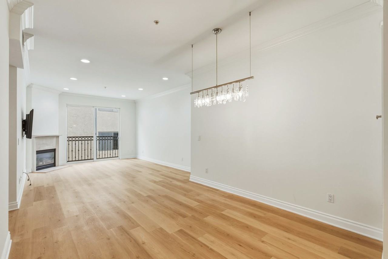 1444 S Point View St #204 - Photo 7 of 40