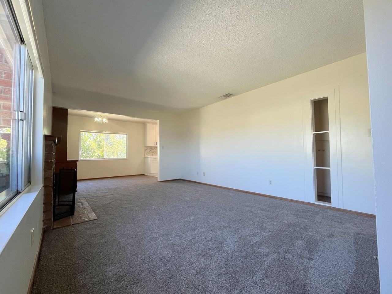 1579 N Clifford Ave - Photo 7 of 24
