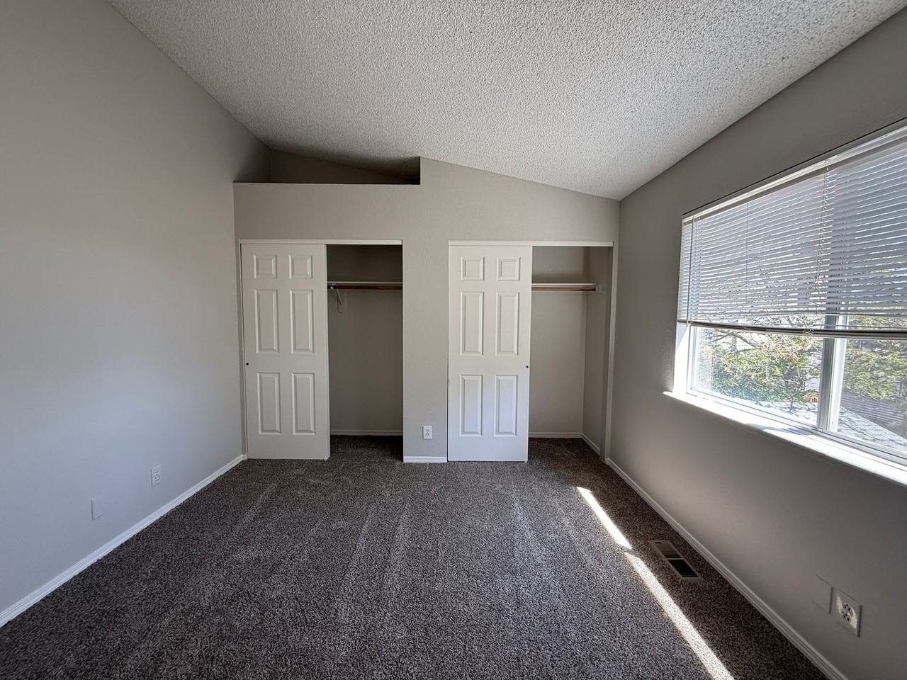 7320 Panama Ct - Photo 6 of 19