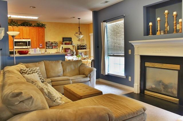 1008 Goldmist Ln - Photo 2 of 12