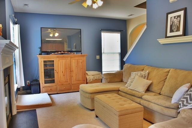 1008 Goldmist Ln - Photo 3 of 12