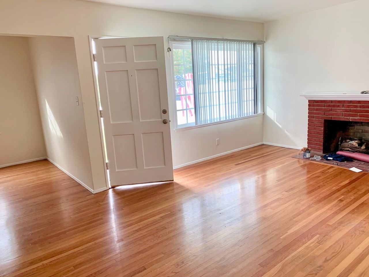 22714 Evalyn Ave - Photo 2 of 7