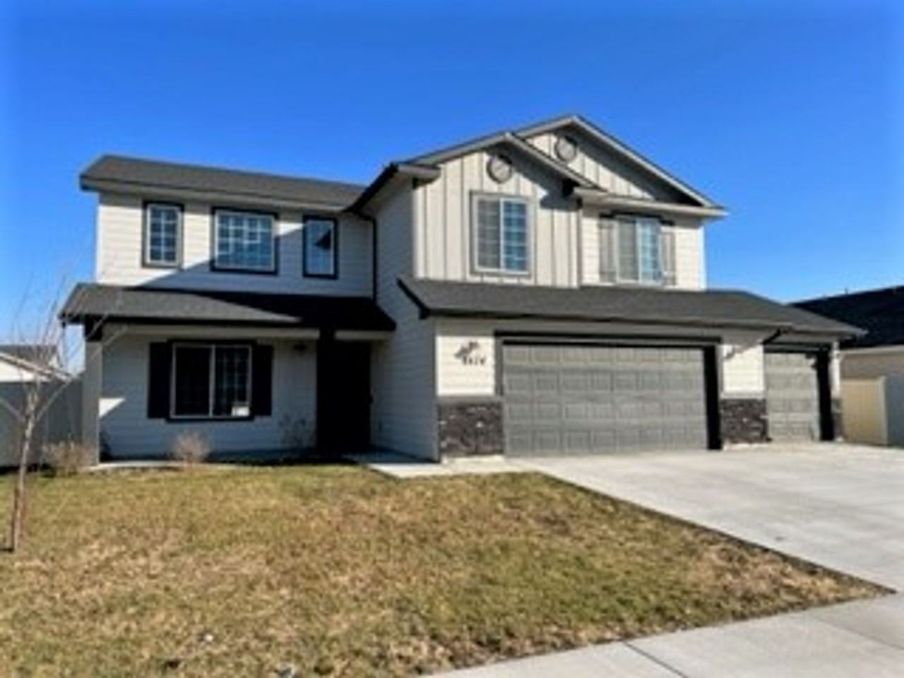 8674 S Baratheon Ave - Photo 2 of 32