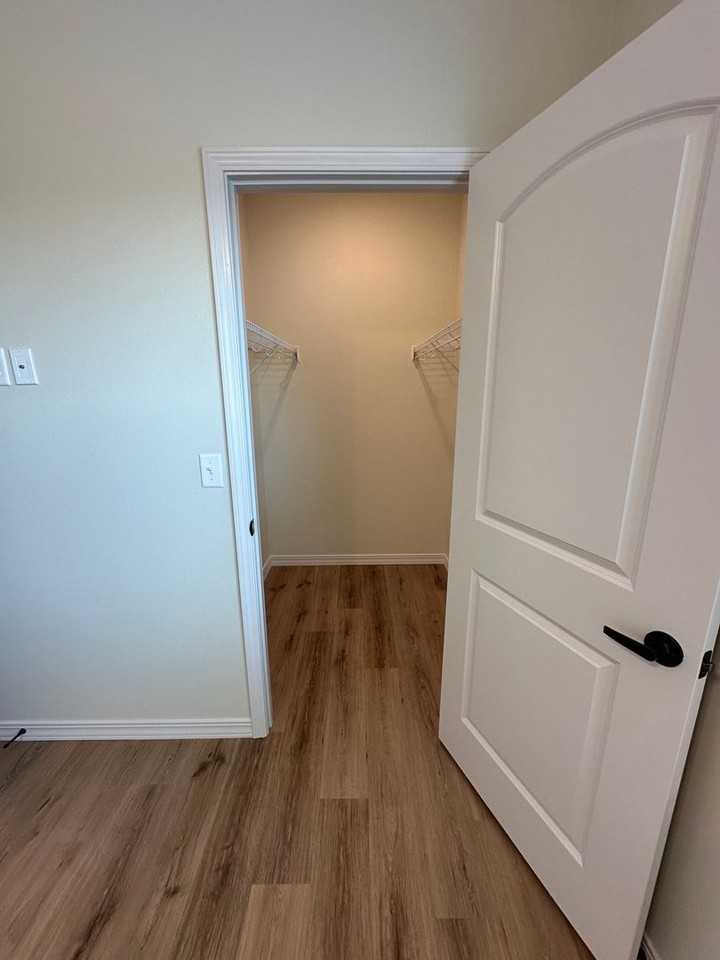 750 Windsor Ct #303 - Photo 3 of 13