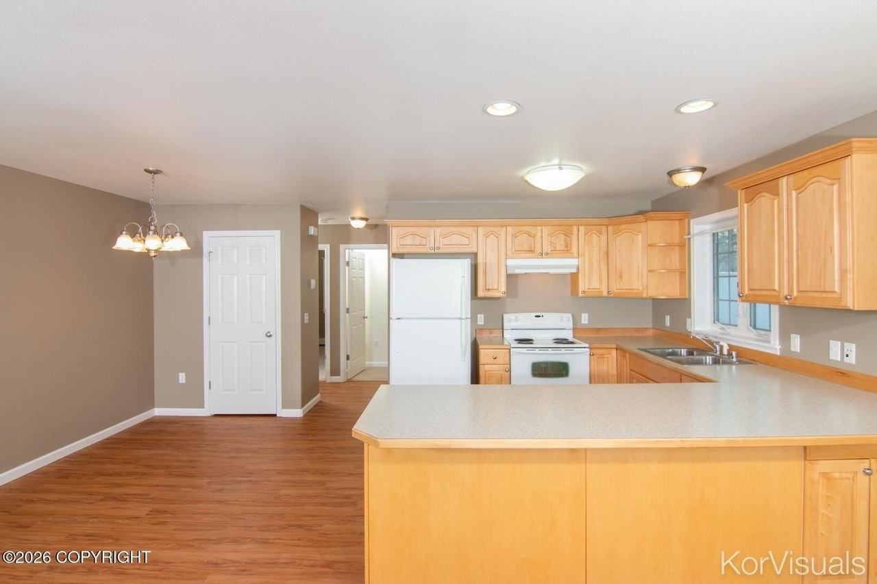 8092 W Donna Marie Ln #4 - Photo 4 of 17