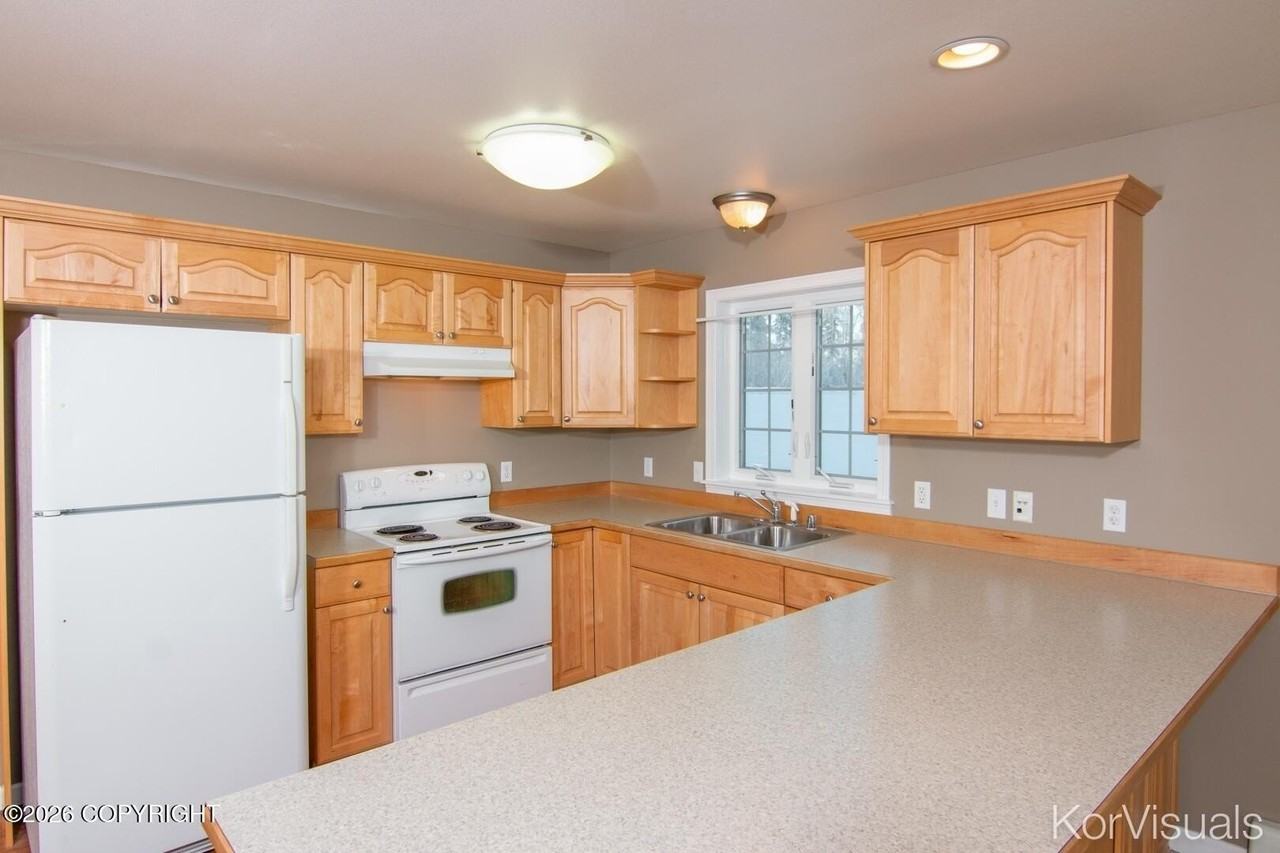8092 W Donna Marie Ln #4 - Photo 5 of 17