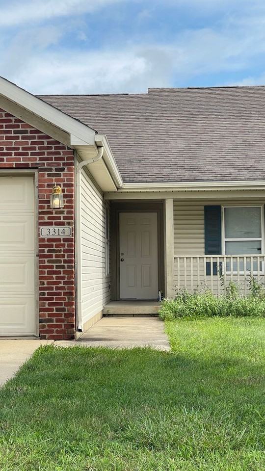 3314 Hopkins Dr - Photo 2 of 17