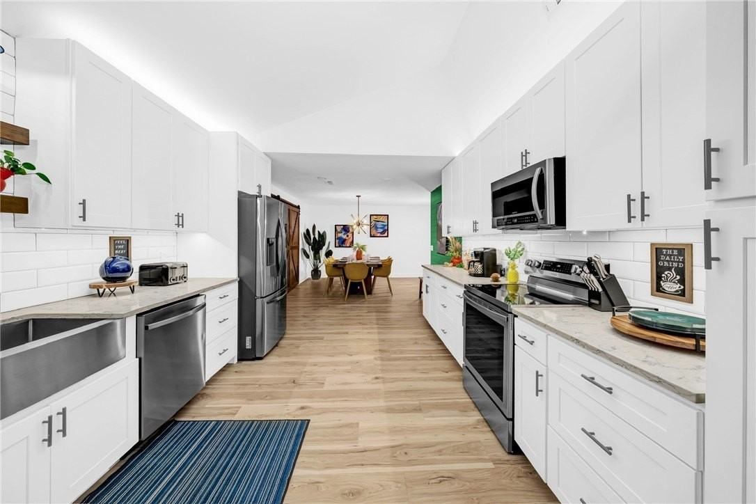 1605 Se P St - Photo 3 of 40