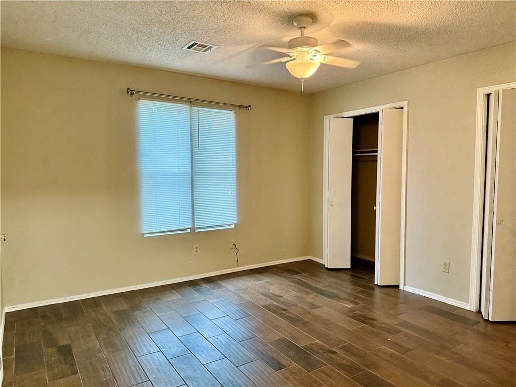 930 Century Dr - Photo 6 of 27