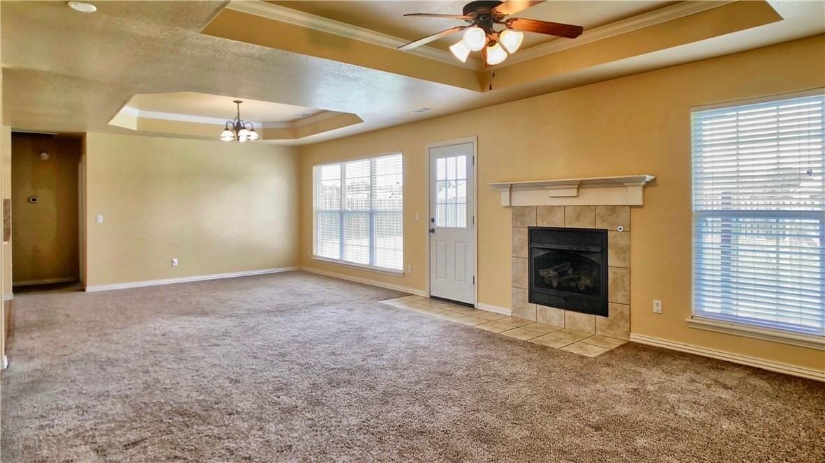 2375 Stonecrest Dr - Photo 4 of 11