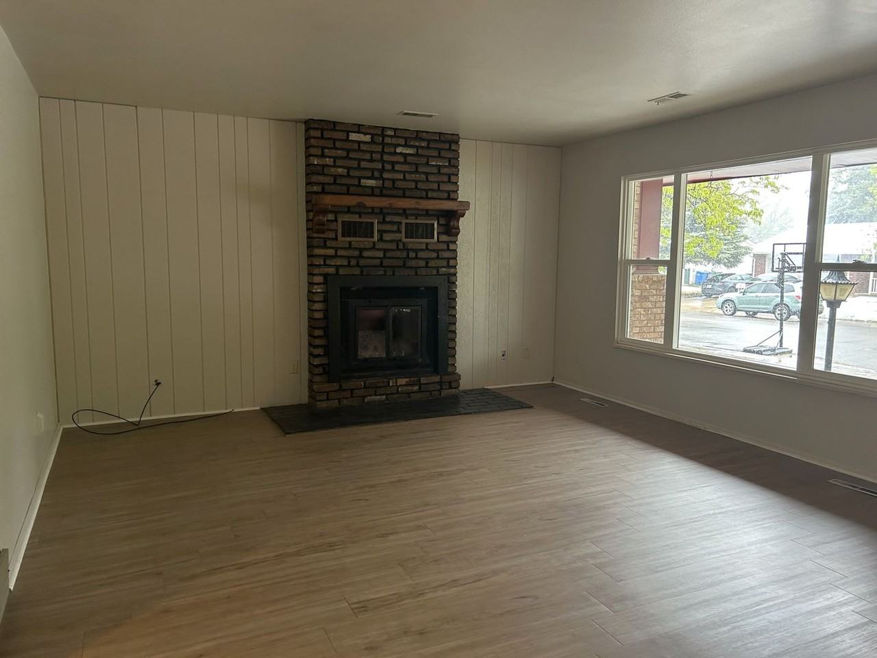 1125 Ponderosa Dr - Photo 2 of 14