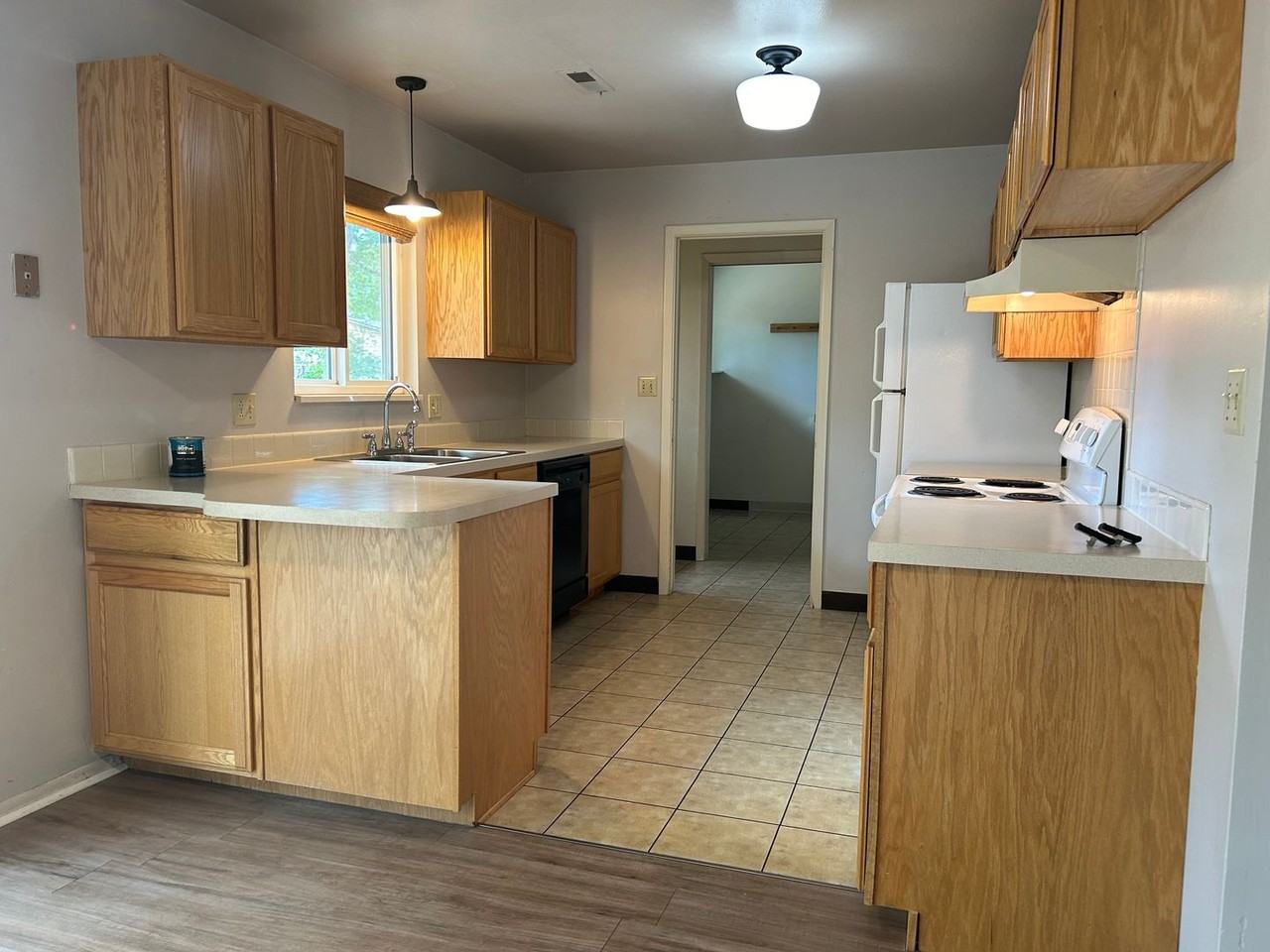 1125 Ponderosa Dr - Photo 5 of 14