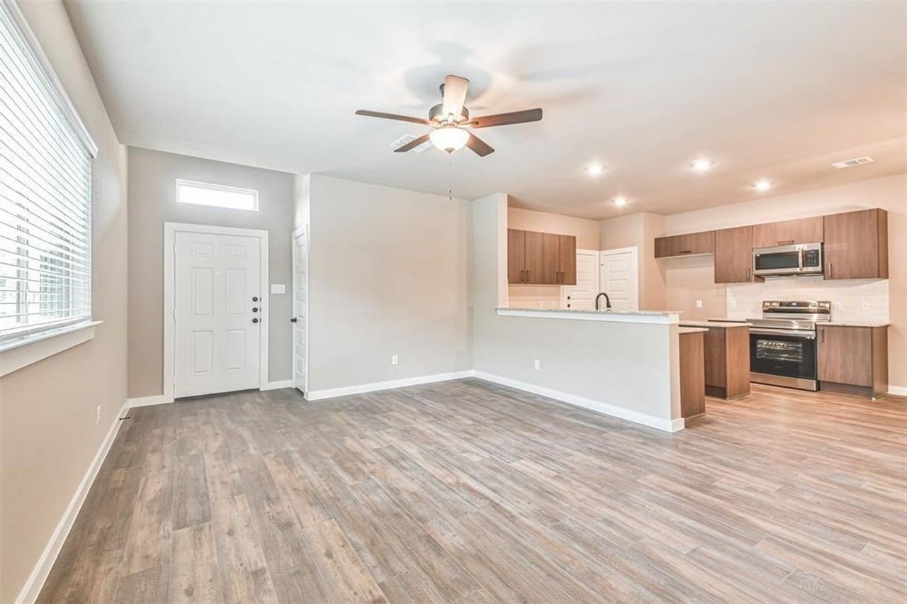 9896 Grosbeak Ln - Photo 3 of 20