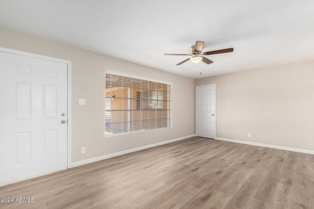3646 E Glenrosa Ave #2 - Photo 7 of 18