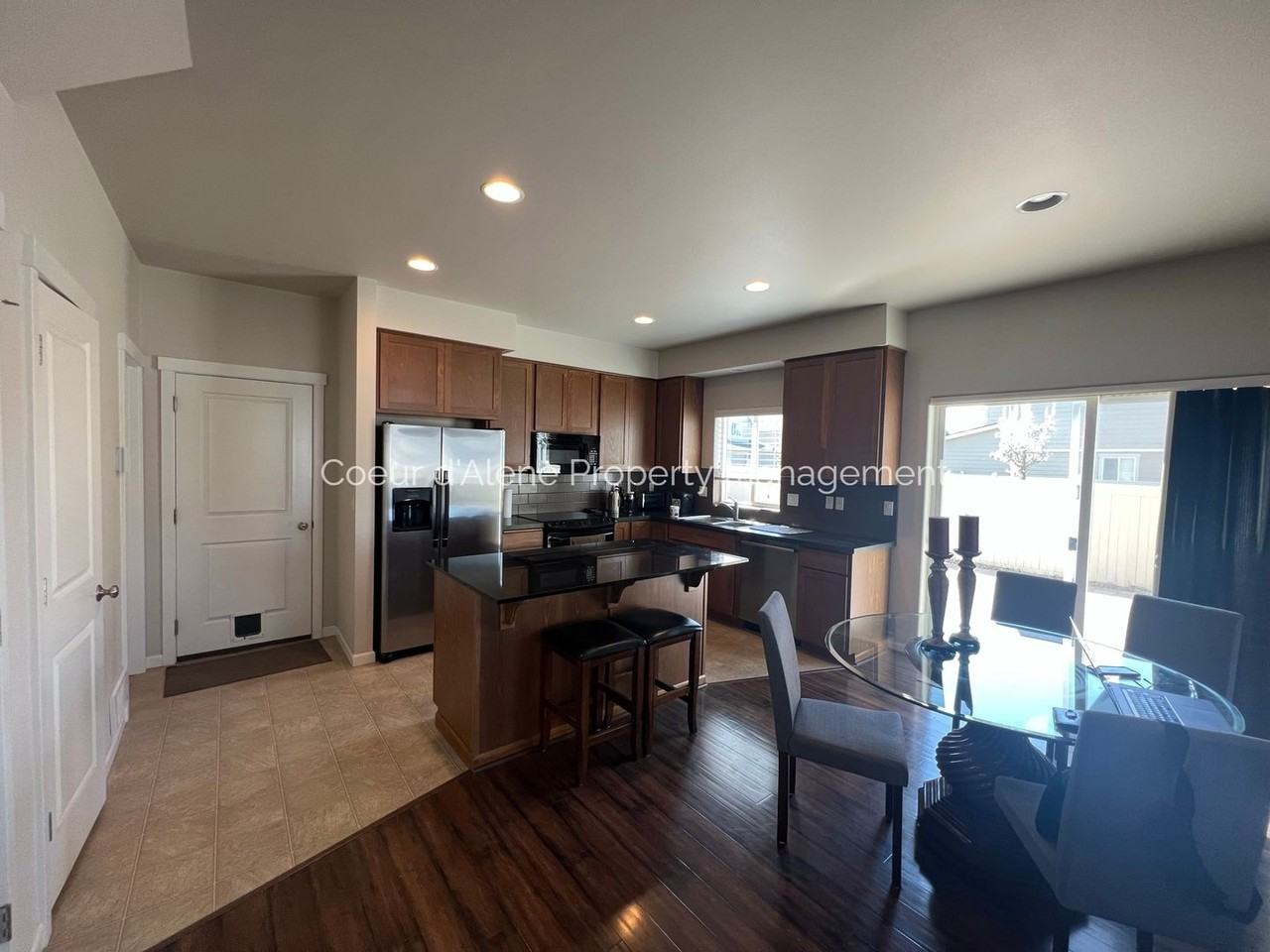 6502 N Descartes Dr - Photo 5 of 16