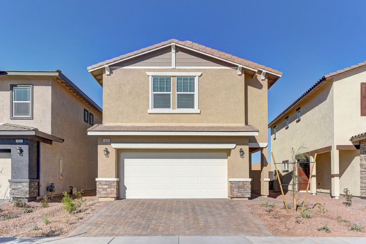 1083 Gentle Swan St - Photo 2 of 25