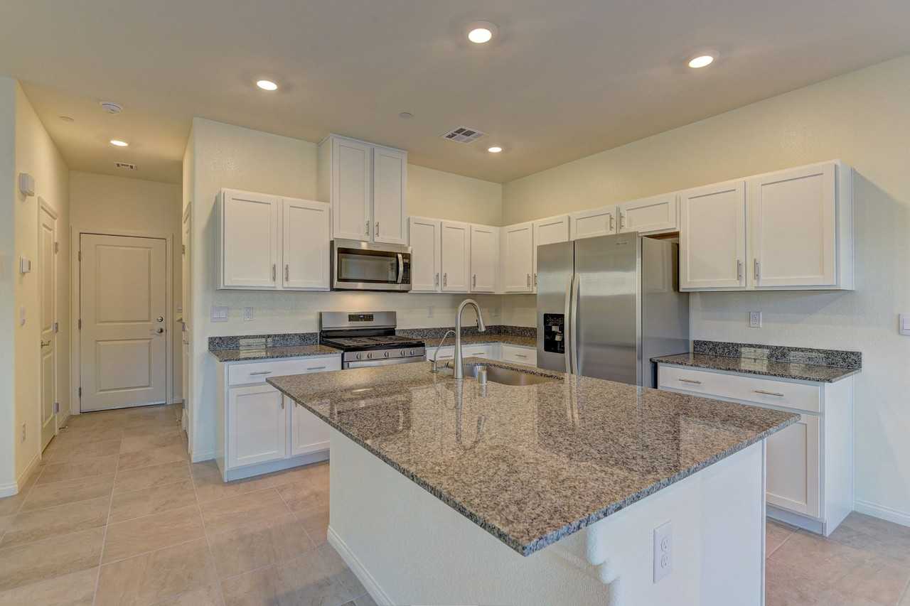 1083 Gentle Swan St - Photo 7 of 25