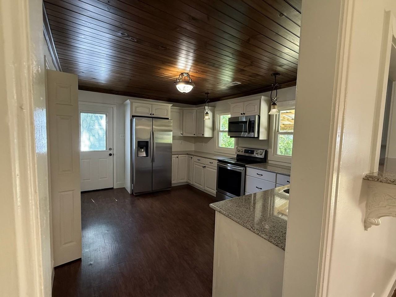 1505 Truman Ave - Photo 7 of 15