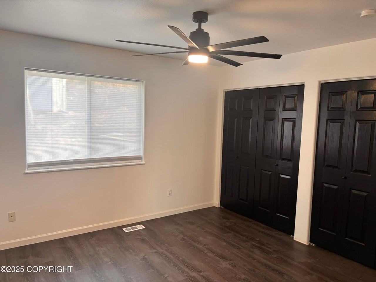 5971 Ridgelake Cir - Photo 6 of 15