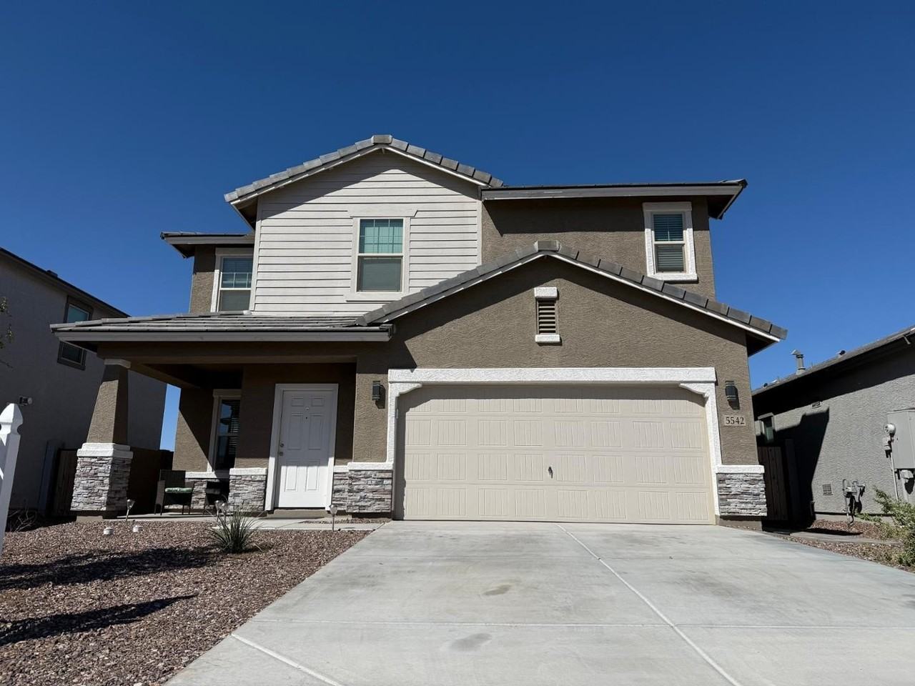 5542 W Moody Trl