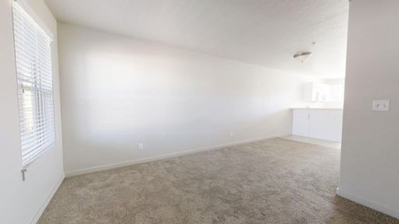 1080 W 965 N - Photo 2 of 13