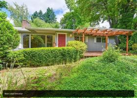 featured image of 9938 Sw Terwilliger Blvd