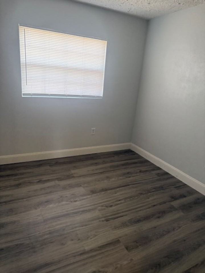 527 A Ln - Photo 6 of 15