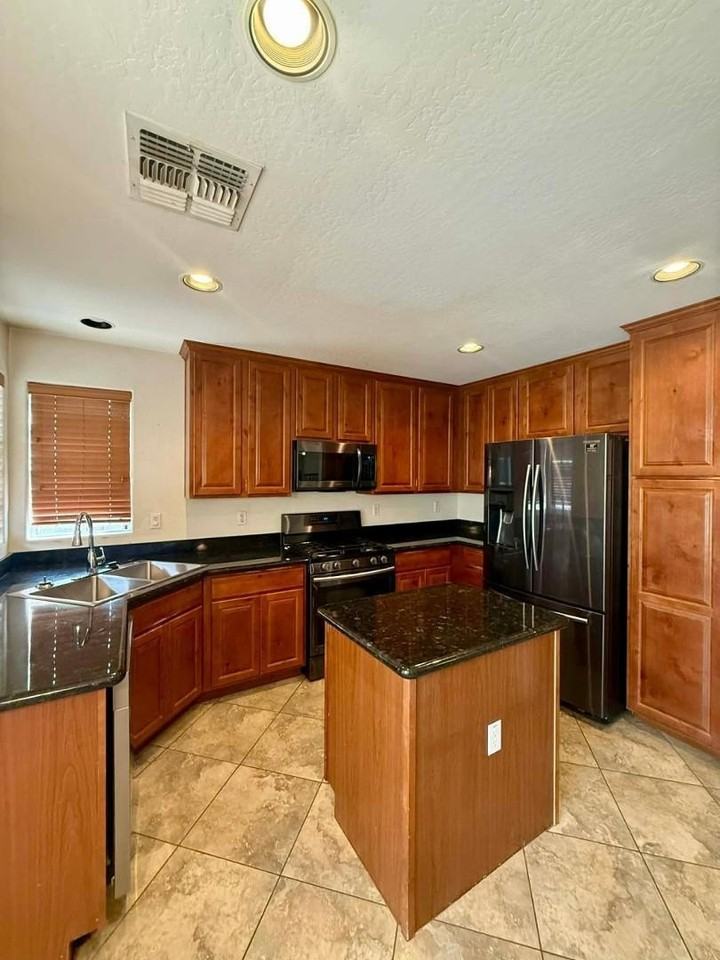 1280 E Marcella Ln - Photo 3 of 17