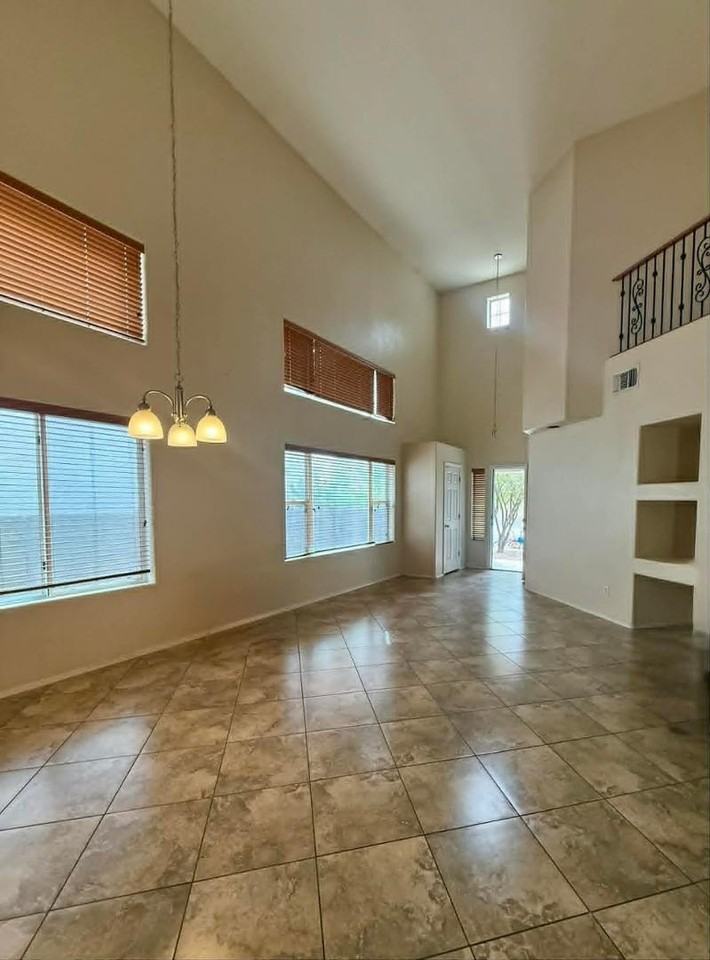 1280 E Marcella Ln - Photo 6 of 17