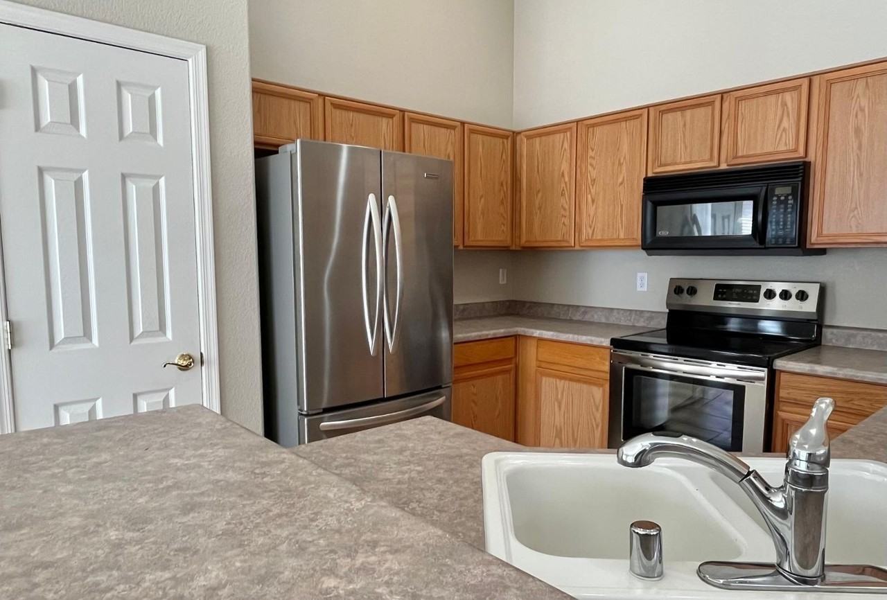 8175 W Marco Polo Rd - Photo 4 of 19
