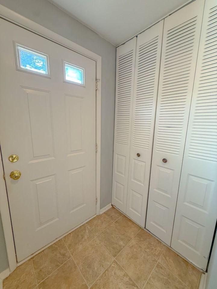 7718 Kelley Ct - Photo 4 of 13