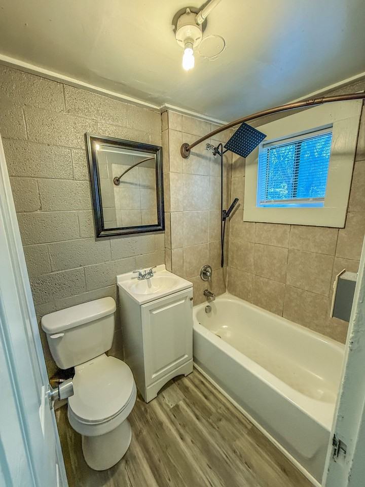 1 Bedroom 1 Bathroom Available NOW in Durham! - Photo 3 of 11