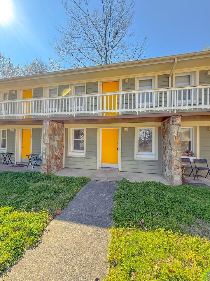 1 Bedroom 1 Bathroom Available NOW in Durham! - Photo 4 of 11