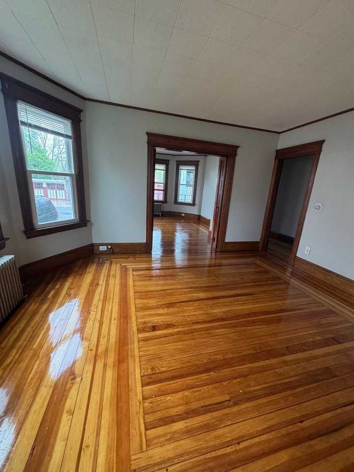 64 Ames Ave - Photo 5 of 15