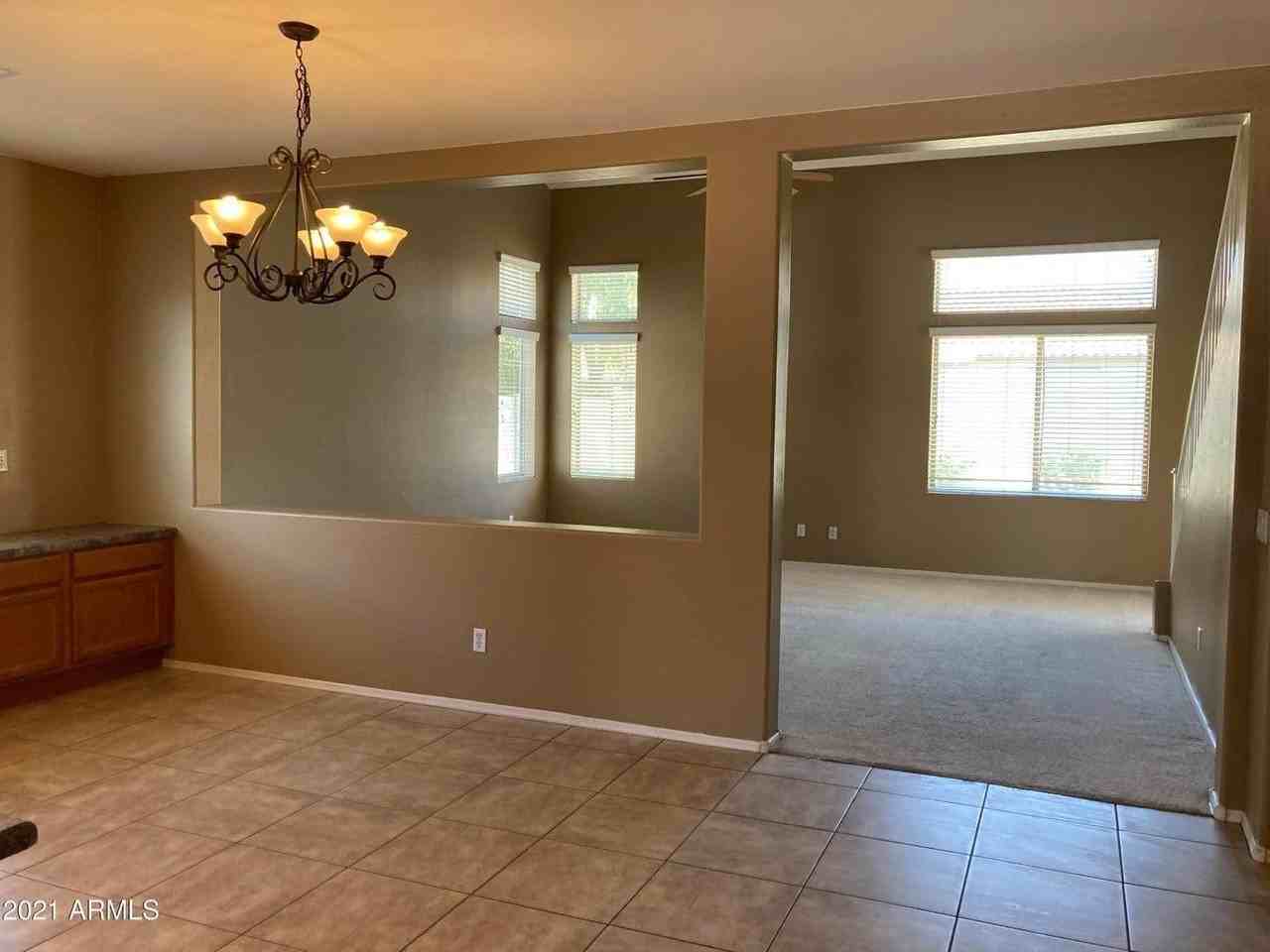 4957 S Stonecreek Blvd - Photo 4 of 24