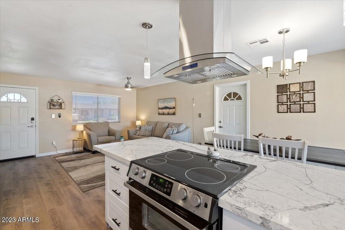1014 W Angela Dr - Photo 6 of 21