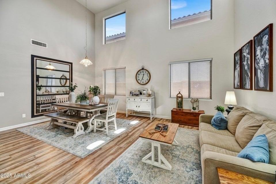 9122 W Riverside Ave - Photo 2 of 25