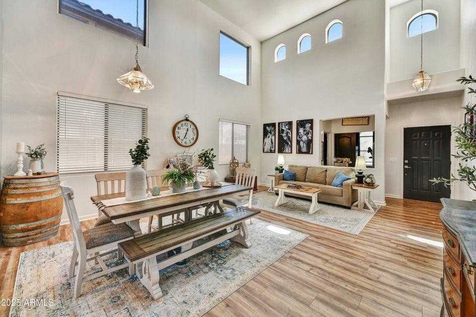 9122 W Riverside Ave - Photo 3 of 25