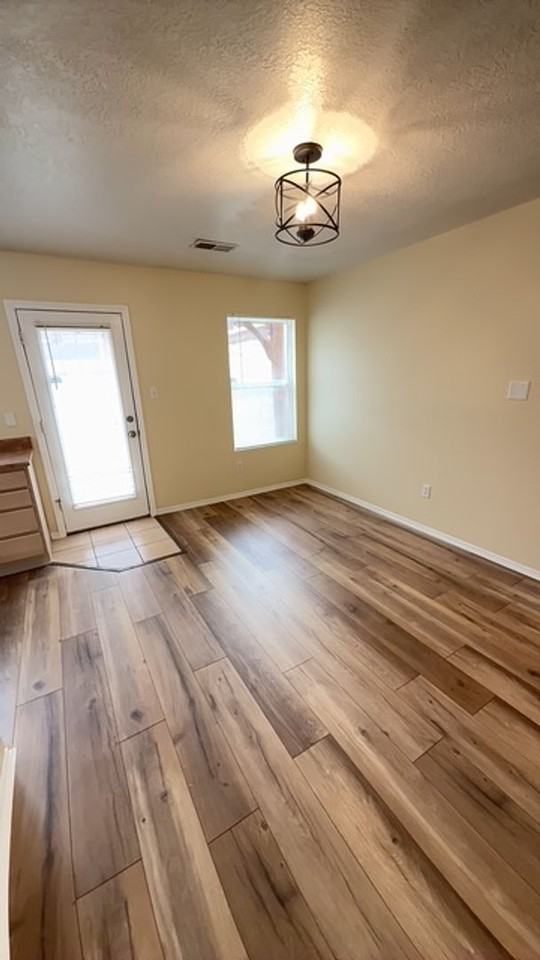 10605 Stanley Dr Nw - Photo 3 of 10