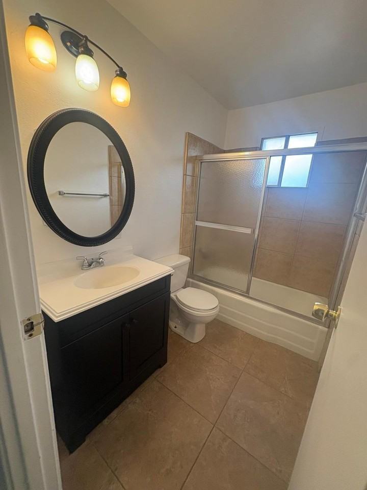 1248 E Bishop Dr - Photo 7 of 19