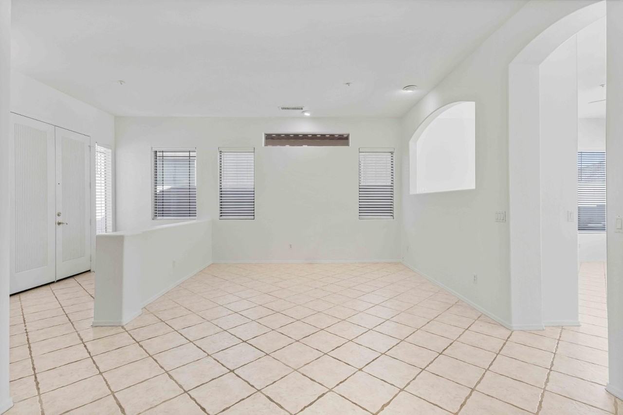 14415 N Century Dr - Photo 5 of 31