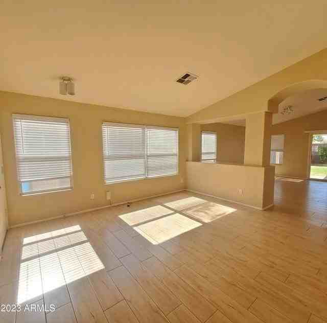 4739 E Desert Wind Dr - Photo 2 of 17