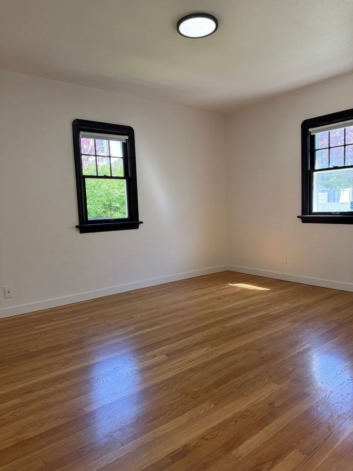 2617 S Madison St - Photo 5 of 18