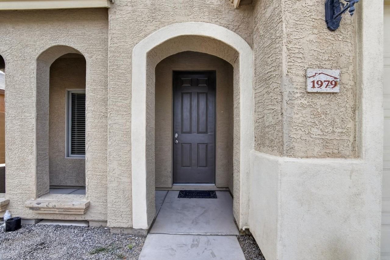 1979 N Vista Ln - Photo 4 of 36