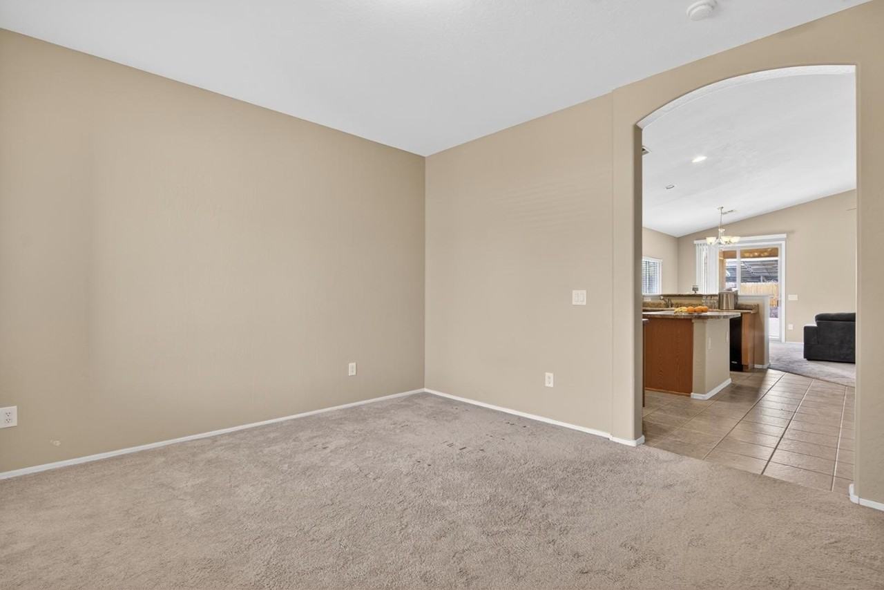 1979 N Vista Ln - Photo 5 of 36